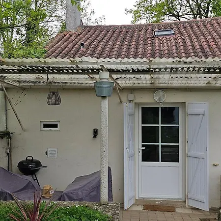 Maison T2 Meuble A La Campagne *