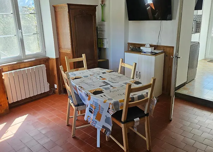 בית נופש Maison T2 Meuble A La Campagne Saint-Maurice-le-Girard